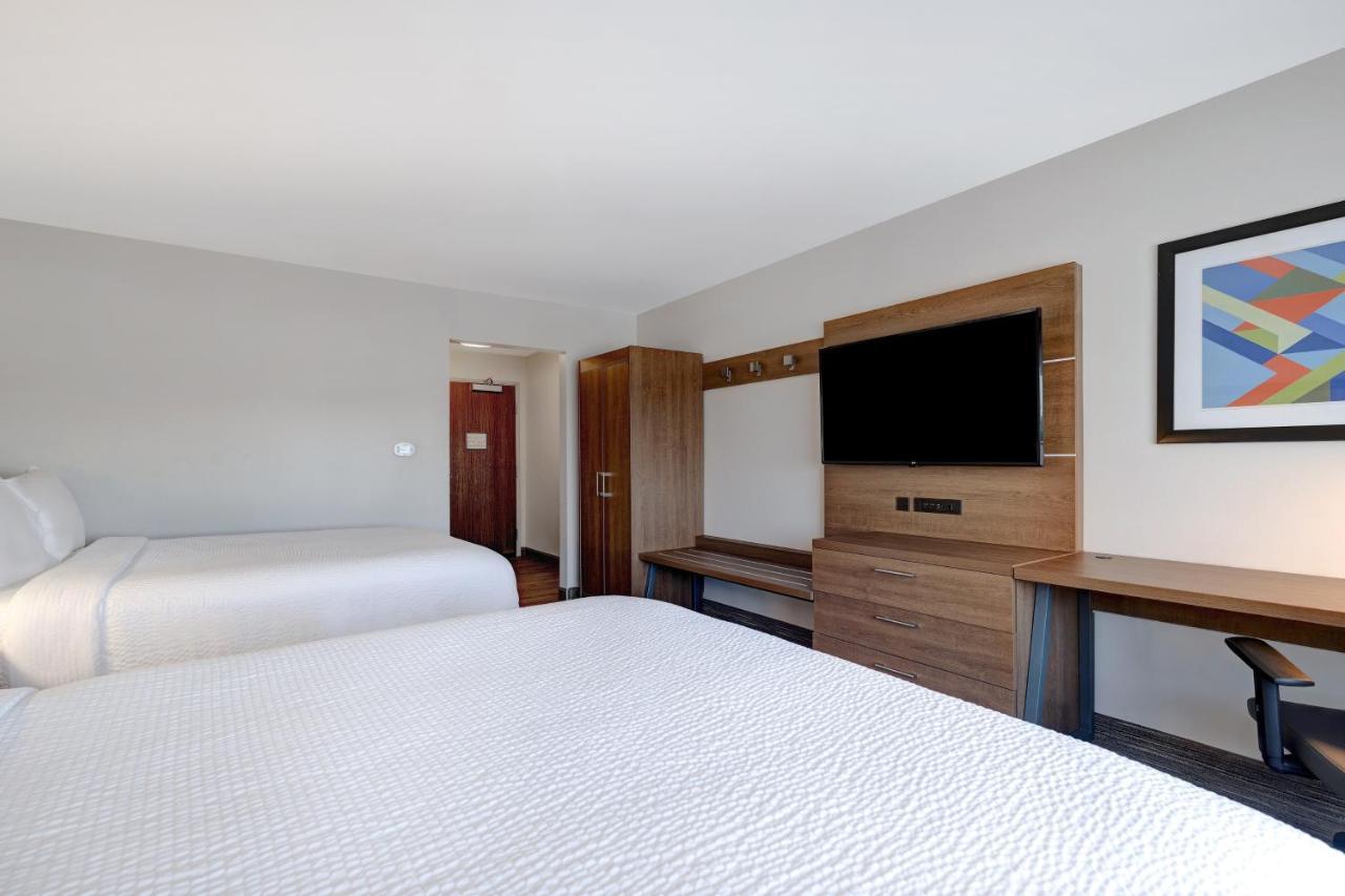 Holiday Inn Express & Suites - Grand Rapids South - Wyoming By Ihg Exterior foto